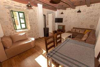 Дома для отпуска Rustic Stone House Бар Дом для отпуска-18