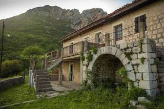 Дома для отпуска Rustic Stone House Бар Дом для отпуска-34